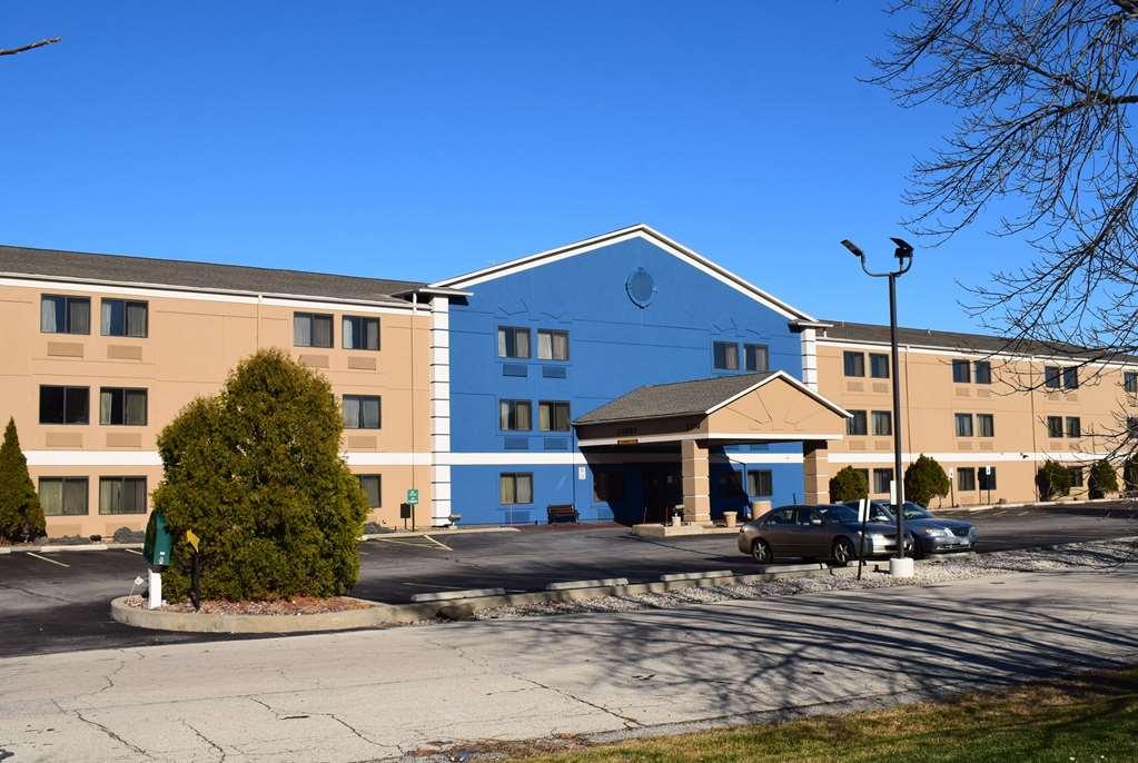 Americinn By Wyndham Glendale Milwaukee Whitefish Bay Экстерьер фото