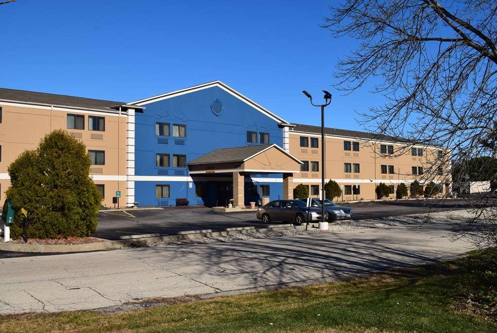 Americinn By Wyndham Glendale Milwaukee Whitefish Bay Экстерьер фото