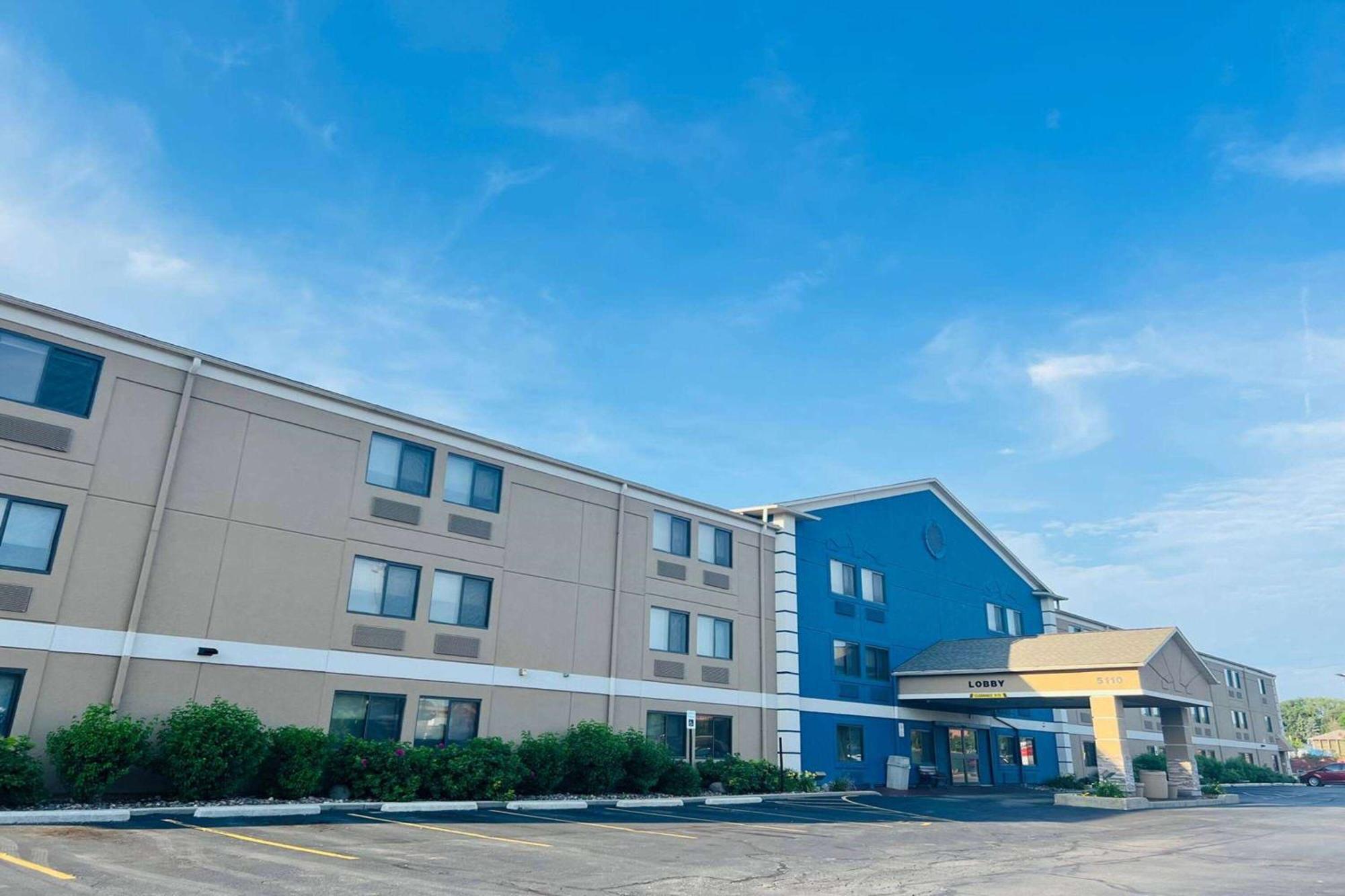 Americinn By Wyndham Glendale Milwaukee Whitefish Bay Экстерьер фото