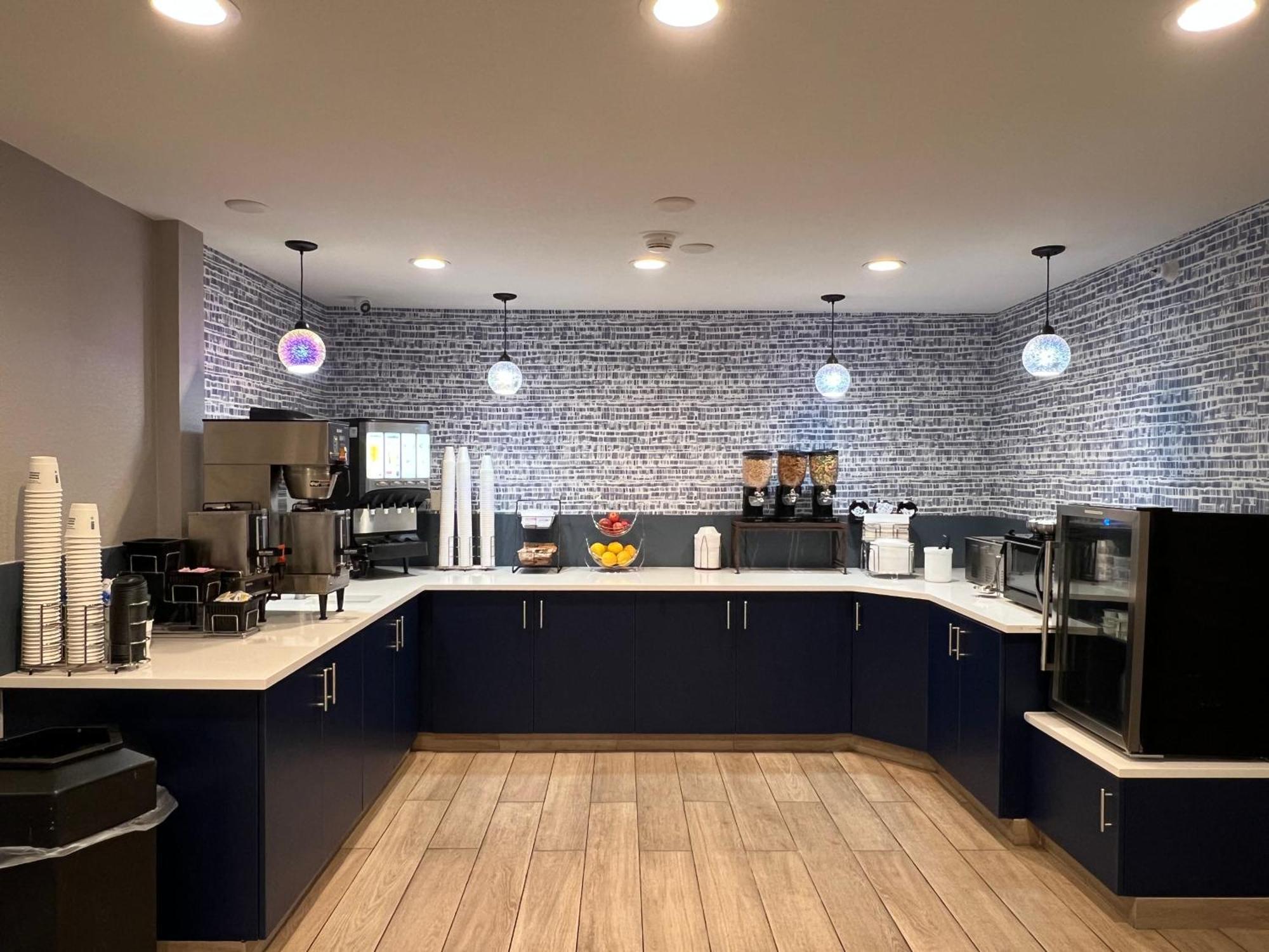 Americinn By Wyndham Glendale Milwaukee Whitefish Bay Экстерьер фото